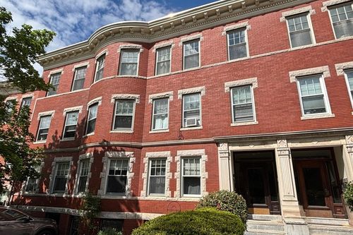 12-12 Colbourne Cres, Brookline, MA, 02445 | Card Image