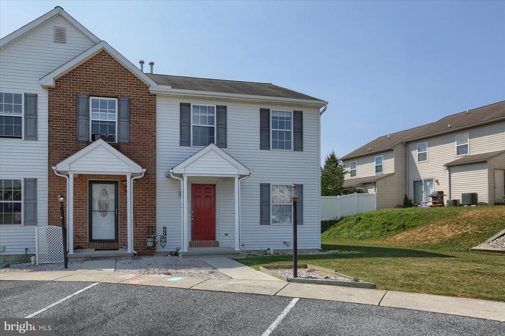 Bradford Cir, Myerstown, PA 17067