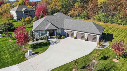 900 Woodcrest Heights Drive, MENASHA, WI, 54952 | Card Image