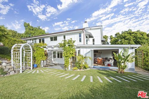 6363 Zumirez Dr, Malibu, CA, 90265 | Card Image