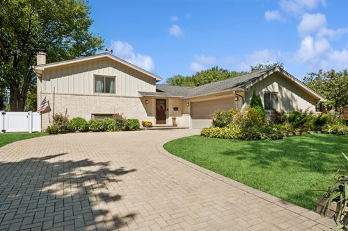 3134 Maple Leaf Dr, Glenview, IL, 60026-1123 | Card Image