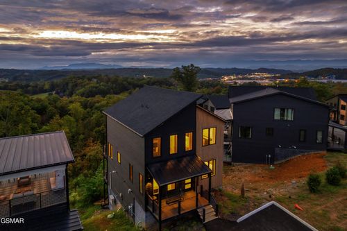 1302 Reedmont Way, Sevierville, TN, 37876 | Card Image