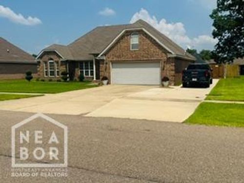 827 Boulevard Saint Germaine St, Marion, AR, 72364-5018 | Card Image