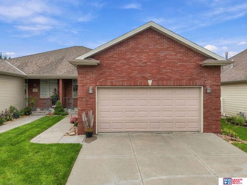 7521 Greycliff Drive, Lincoln, NE, 68516 | Card Image