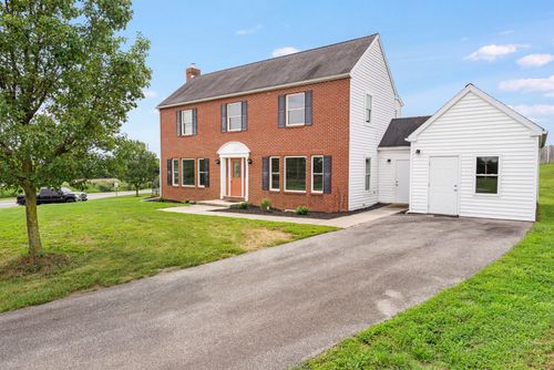 665 Brown Rd, MARTINSBURG, WV, 25404-6585 | Card Image