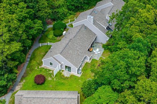 20-20 Woodrise, Falmouth, MA, 02540-2512 | Card Image