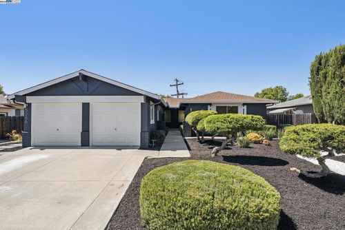 5286 Norma Way, Livermore, CA, 94550-3722 | Card Image