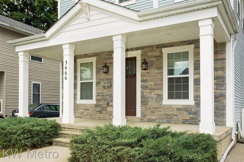 3666 Phillips Ave, Berkley, MI, 48072-3422 | Card Image