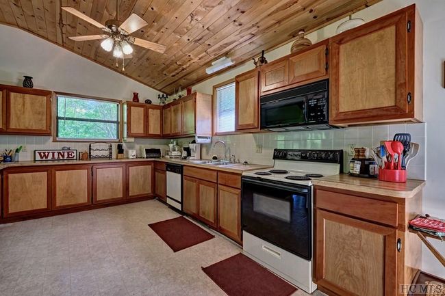 75 Gunpoint Rd, House other with 2 bedrooms, 2 bathrooms and null parking in Cullowhee NC | Image 9