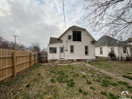 2530 Crawford Ave, Parsons, KS, 67357-2529 | Card Image