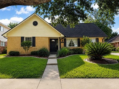 2146 Easter Ln, New Orleans, LA, 70114-3420 | Card Image