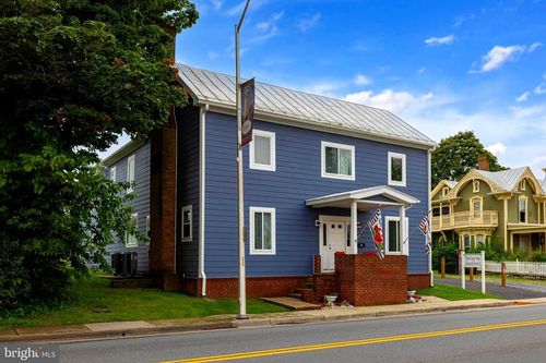 146 E Main St, LURAY, VA, 22835-1366 | Card Image