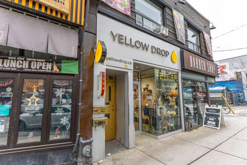 {{alt}} | Card Image