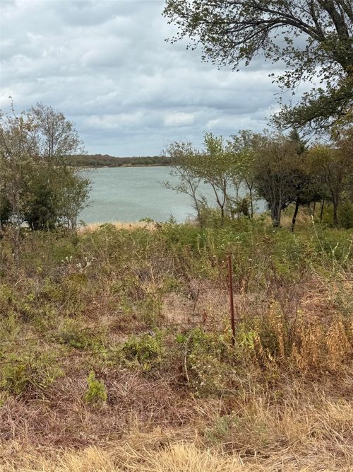 1021 Waters Edge Dr, Sanger, TX, 76266-2005 | Card Image