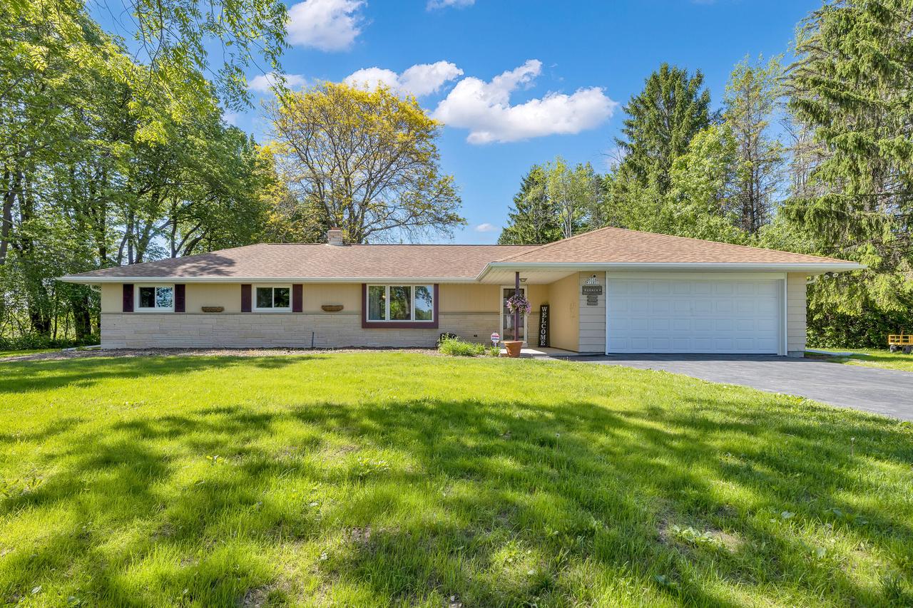 Elm Ln, Germantown, WI 53022