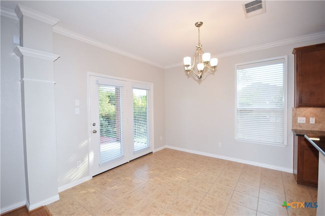 Breakfast area | Image 16