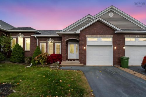 11 Kirkwood Crt, Bedford, NS, B4A0A9 | Card Image