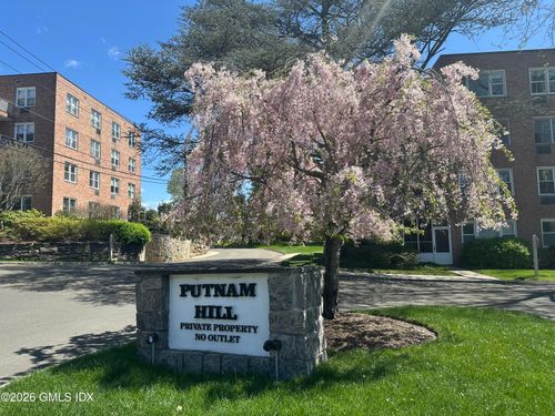 2e-2 Putnam Hl, Greenwich, CT, 06830-5798 | Card Image