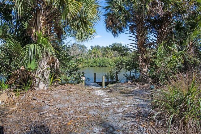 651 Sw Glen Crest Way, Condo with 3 bedrooms, 3 bathrooms and null parking in Stuart FL | Image 54