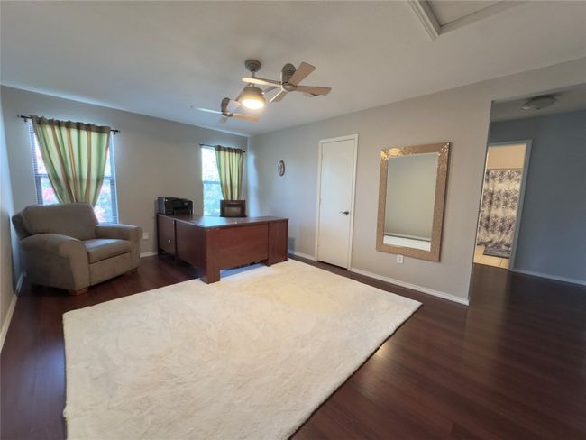 Upper floor living area | Image 11