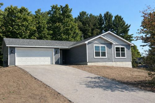 704 Eden St, Kingsley, MI, 49649-9470 | Card Image