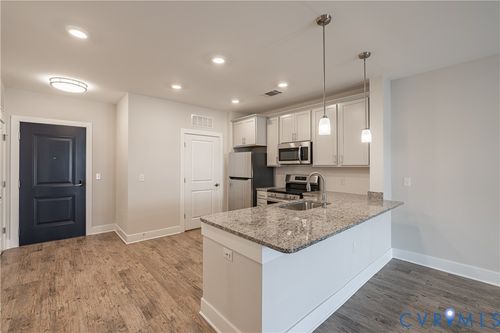 unit-101-10530 Stony Bluff Dr, Ashland, VA, 23005-8243 | Card Image