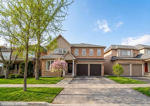 44 Skywood Dr, Richmond Hill, ON, L4E4L2 | Card Image