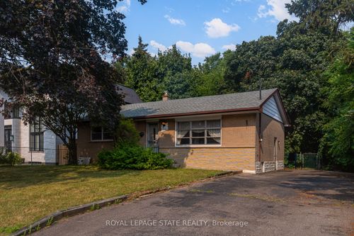 1191 Pinegrove Rd, Oakville, ON, L6L2W8 | Card Image