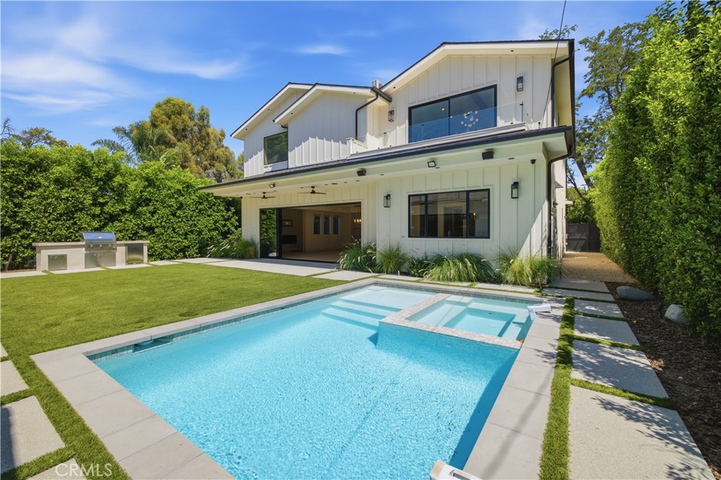 Residential Lease in Sherman Oaks