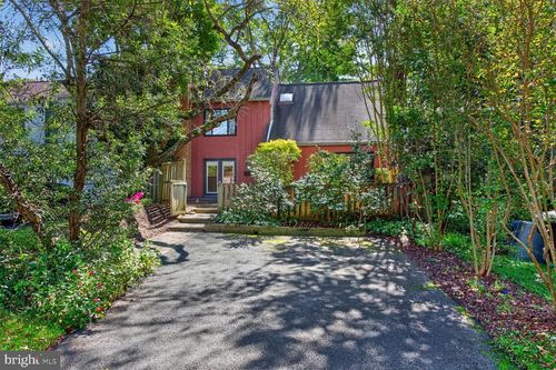 10903 Knights Bridge Ct, Reston, VA, 20190-3932 | Card Image