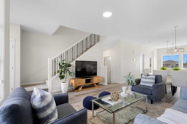 427 Lucas Blvd Nw, House other with 3 bedrooms, 3 bathrooms and 2 parking in Calgary AB | Image 4