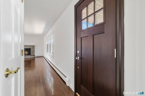 195 Post Oak Rd, Stratford, CT, 06614-1831 | Card Image