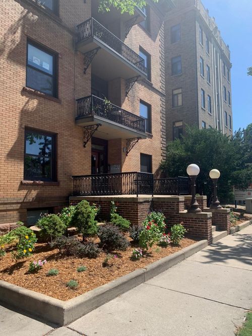apt-8-1401 Willow St, Minneapolis, MN, 55403-2319 | Card Image