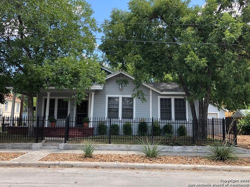 802 Indianola St, San Antonio, TX, 78210-1028 | Card Image
