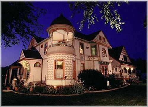 708 Parkway Ave S, Lanesboro, MN, 55949-9733 | Card Image