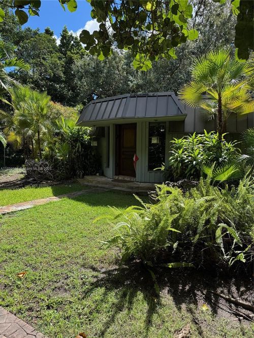 9854 Sw 138th St, Miami, FL, 33176-6726 | Card Image