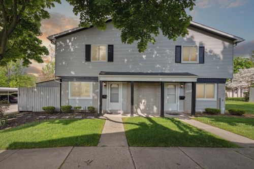 41255 Woodbury Green Dr, Van Buren Twp, MI, 48111-3063 | Card Image