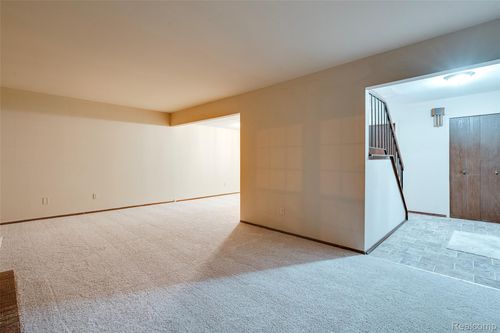 21330 E Glen Haven Cir, Northville, MI, 48167-2410 | Card Image