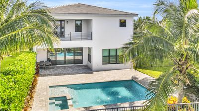 8586 Apple Falls Lane, House other with 5 bedrooms, 5 bathrooms and null parking in Boca Raton FL | Image 3