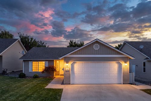 1625 Foxglove Ave, Richland, WA, 99352-8569 | Card Image