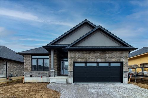 47 Mcintosh Drive, Delhi, ON, N4B2V3 | Card Image