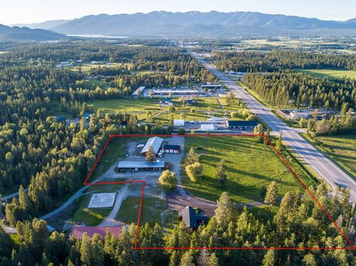 5568 Us Highway 93 S, Whitefish, MT, 59937-8411 | Card Image