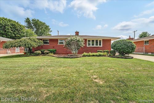29749 Ailanthus Dr, Flat Rock, MI, 48134-1443 | Card Image