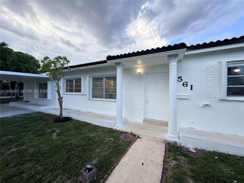 na-561 W 39th St, Hialeah, FL, 33012-4233 | Card Image