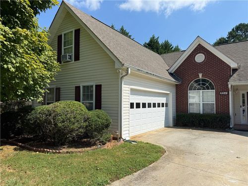 2214 Oakland Farm Dr, Lawrenceville, GA, 30044-6394 | Card Image