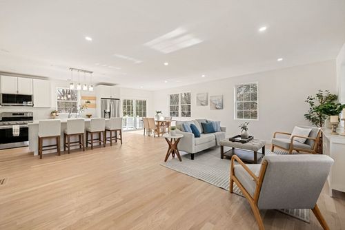 441 Old County Rd, Westport, MA, 02790-1174 | Card Image