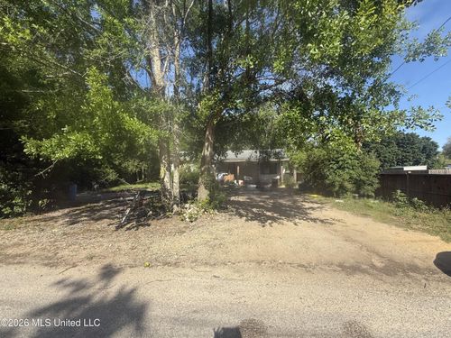 7092 Bell Cir, Long Beach, MS, 39560-9047 | Card Image
