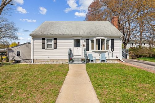 39 Oakland Dr, West Warwick, RI, 02893-1345 | Card Image