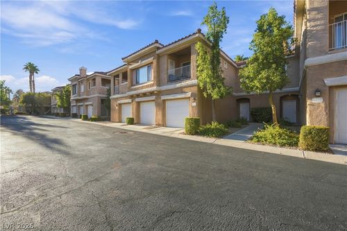 2212-251 S Green Valley Pkwy, Henderson, NV, 89012-2372 | Card Image