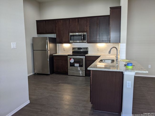 624 Heathers Way, Home with 3 bedrooms, 2 bathrooms and null parking in Seguin TX | Image 4